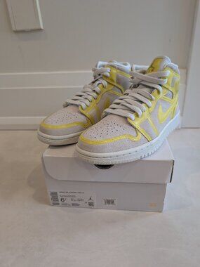NIB Air Jordan 1 Mid LX ‘Off White Opti Yellow Womens 6.5 (DA5552-107)